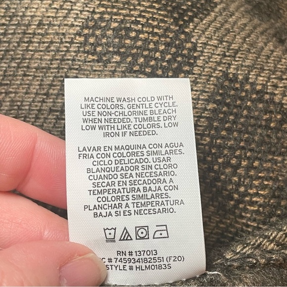 Woolrich One Size Women’s Gray Black Animal Print Shawl Poncho Fringed Soft Warm - Picture 9 of 9